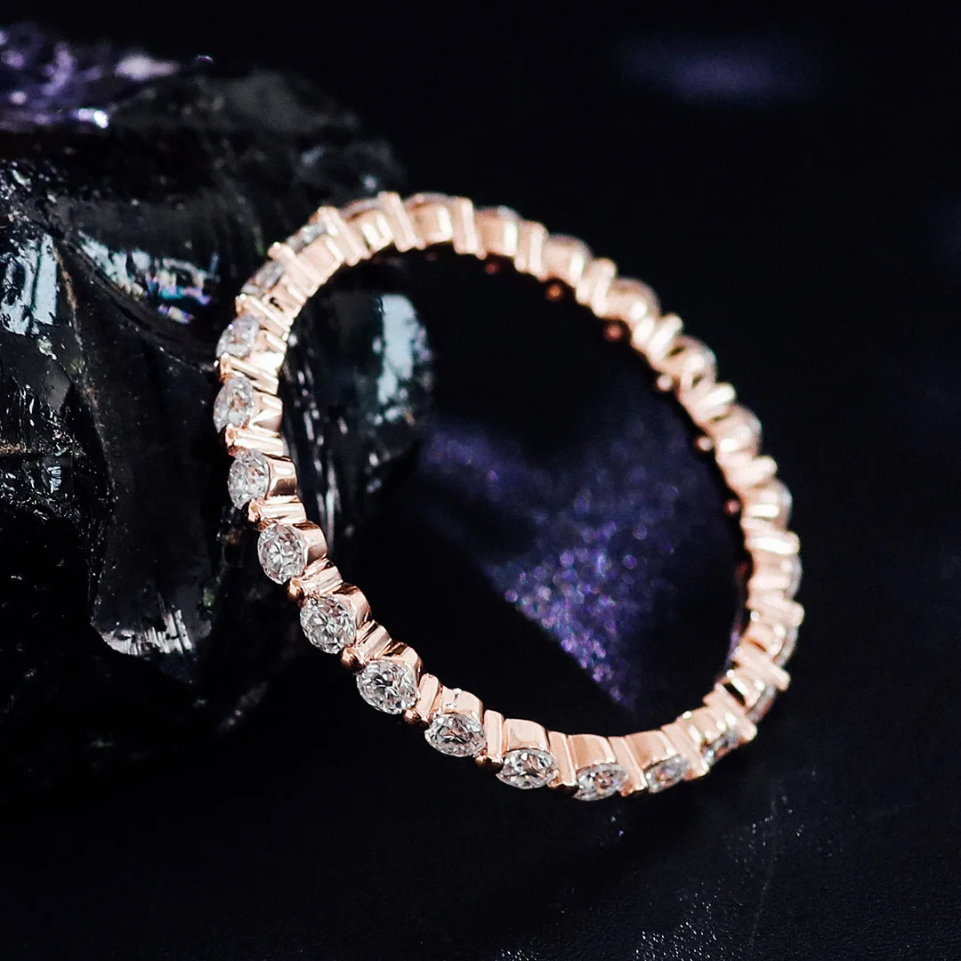 Regali di anniversario dell'anello di fidanzamento classico impilabile con diamante da laboratorio a taglio rotondo in oro massiccio 14 carati personalizzato provenzale