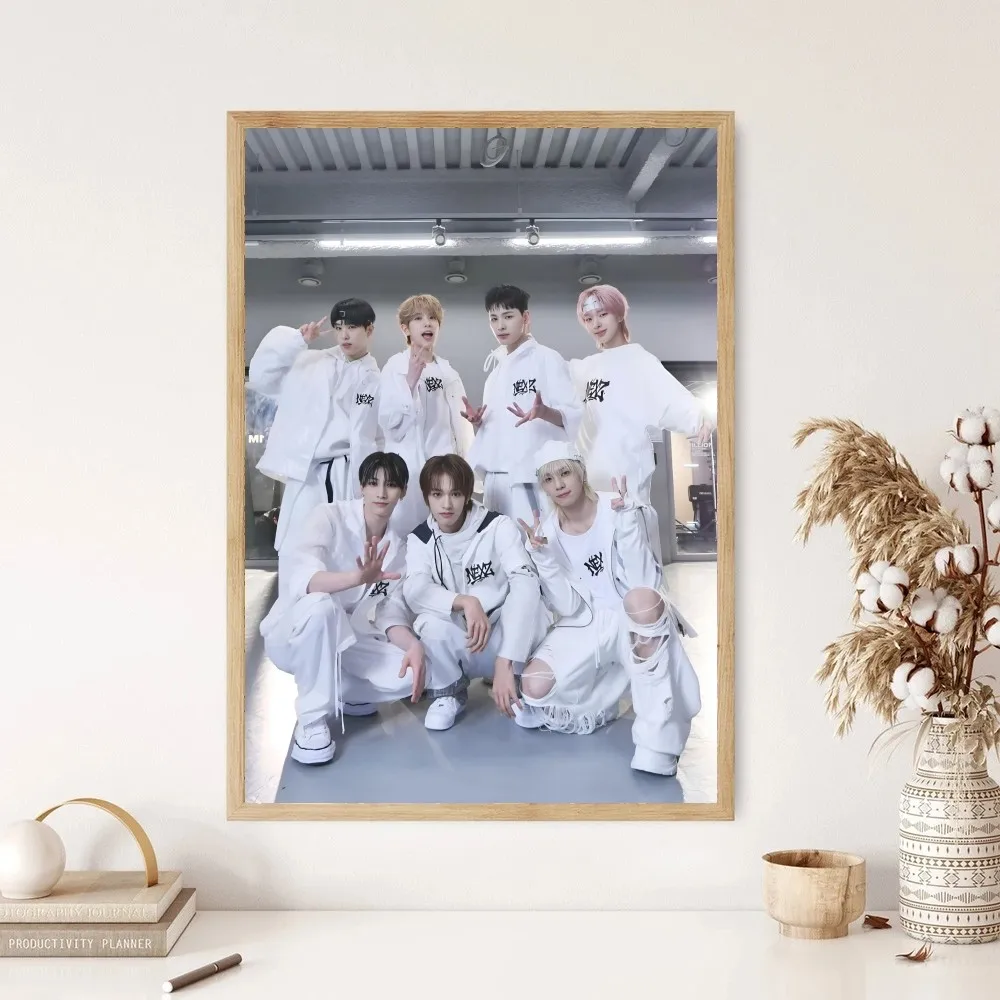 ملصق Kpop Group N-NEXZ بدون إطار لغرفة النوم ملصق جداري لتزيين غرفة المعيشة والمنزل