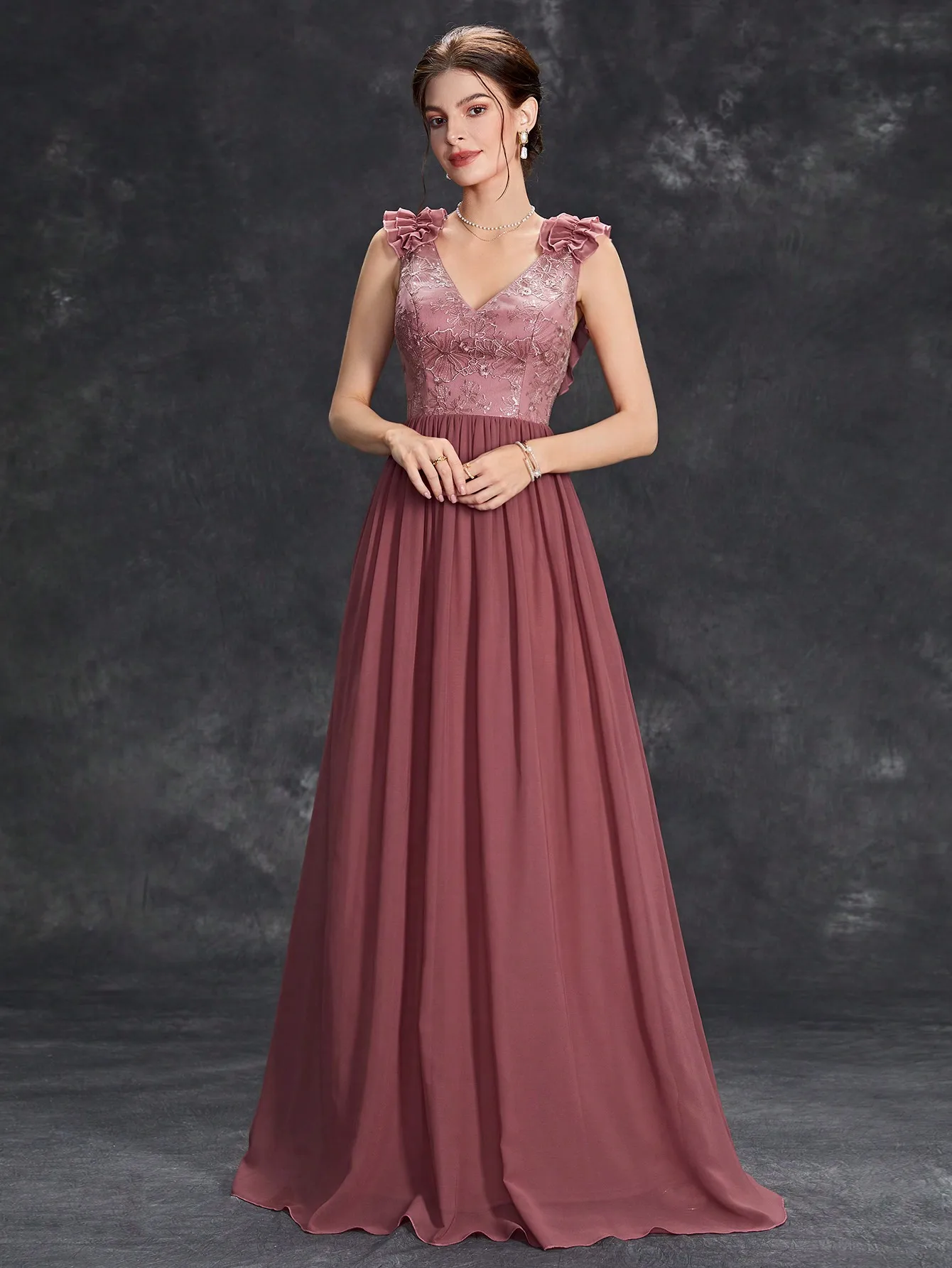MGIACY V-neck embroidery chiffon, wooden ears, shoulders and lace A-hem skirt