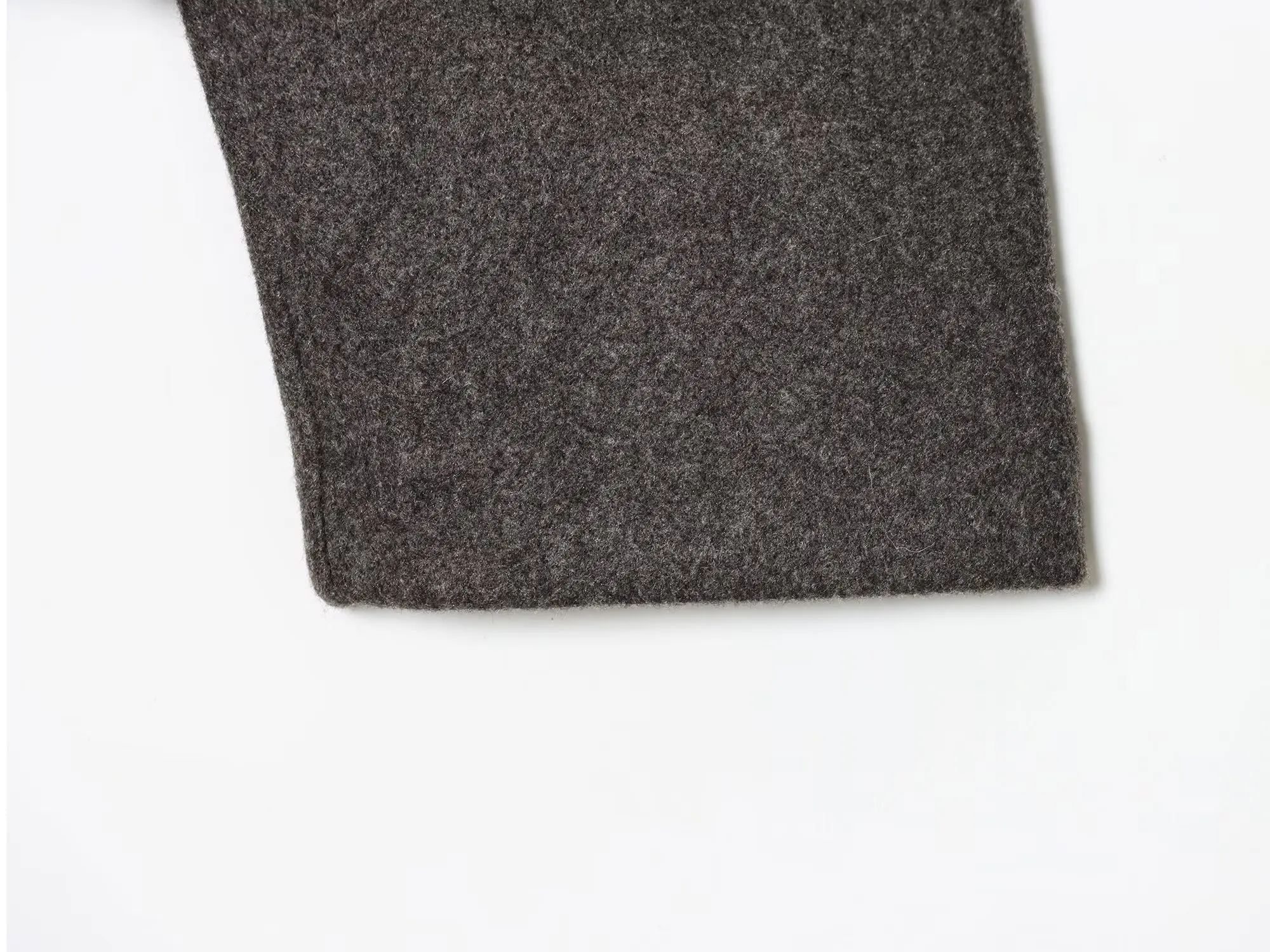 سترة نسائية موضة 2025 على الطراز الأوروبي والأمريكي للخريف سترة منفوخة ناعمة جديدة معطف غير رسمي بسحاب ملابس خارجية Mujer #5