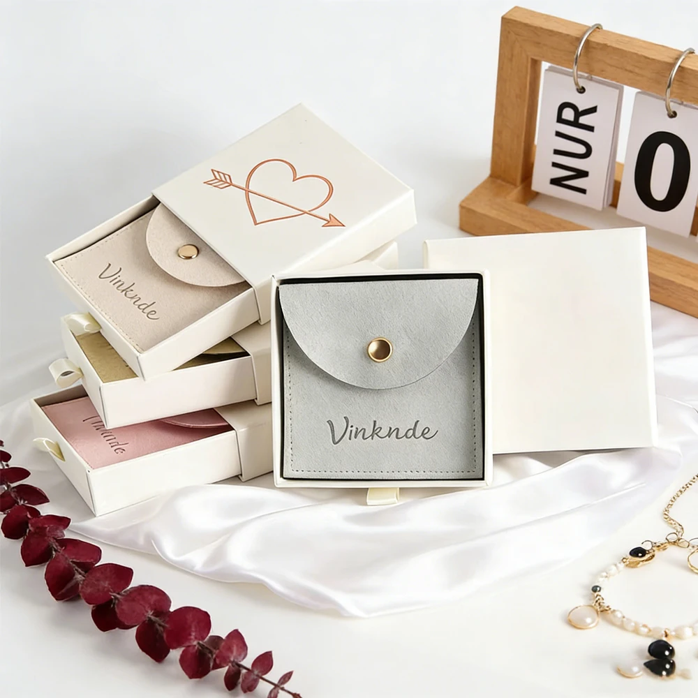 

Подарочные коробки для ювелирных изделий бежевого цвета с выдвижными ящиками: для браслетов, ожерелий, колец, серег, с микрофибровым мешочком