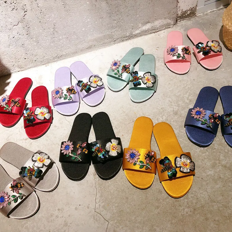 

2026 New Shiny Rhinestone Satin Slippers Soft Sole High Quality Fashion Slides For Women Daily Outdoor Wear