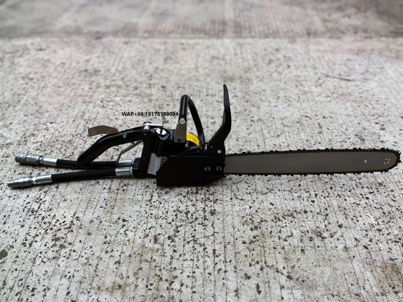 

20 Inch Professional Chainsaw Trimming Garden Wood Cutting Tool