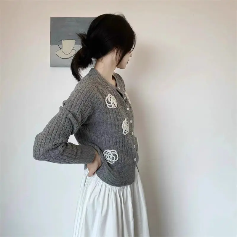 Autumn Winter Fashion Knitting Cardigan Women Clothing Sweet Printing O-neck Long Sleeve Buttons Sweater Female Simplicity Coat