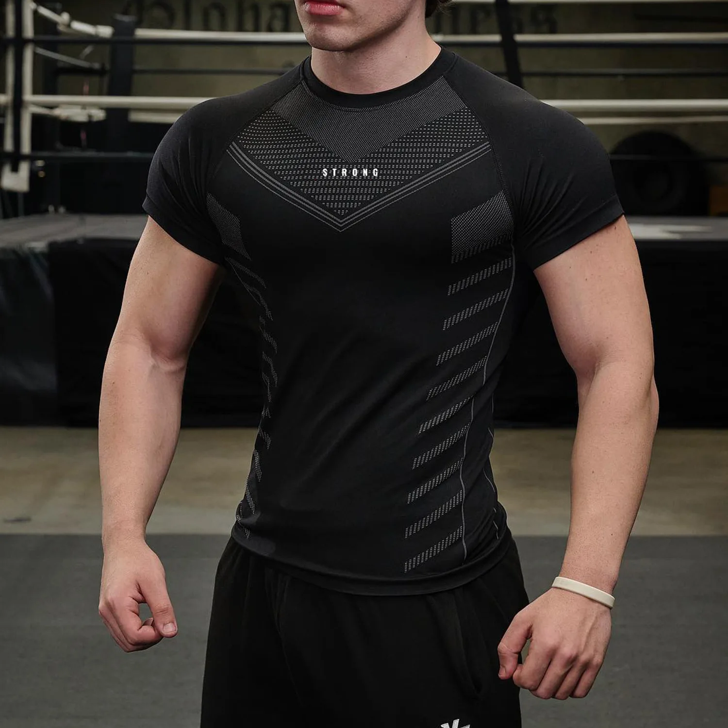 

Men's Fitness High Elasticity Slim Fit Muscle Building Running Training Short Sleeved Outdoor Fitness Quick Drying