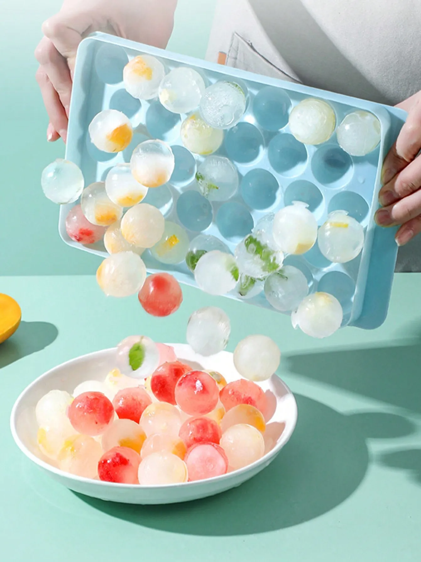 1pc Round Ice Cube Tray With Lid & Drainage, 33 Compartments, Home Diy Ice Making Mold For Refrigerator,Summer,Summer Se