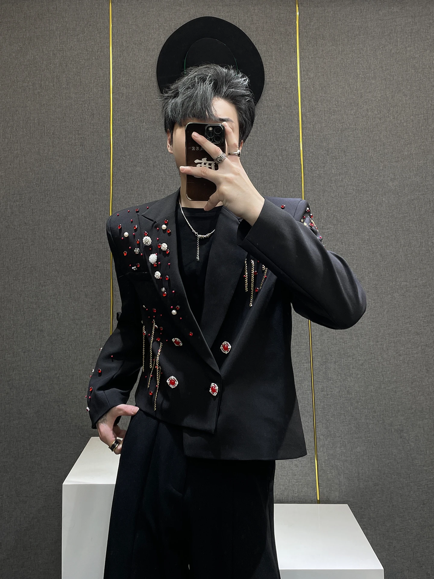 الرجال 2025 الخريف جديد مطرز سلسلة وحيد القرن مصممة معاطف مزدوجة الصدر بدلة صغيرة جاكيتات الرجال الاتجاه الخفيفة الفاخرة الحلل #4