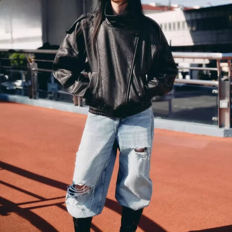 เสื้อโค้ทผู้หญิงทรงหลวม ผ้าหนังเทียม แขนยาว คอตั้ง ทรงตรง ความยาวปกติ ติดซิป รุ่นใหม่ ฤดูใบไม้ร่วง 2025