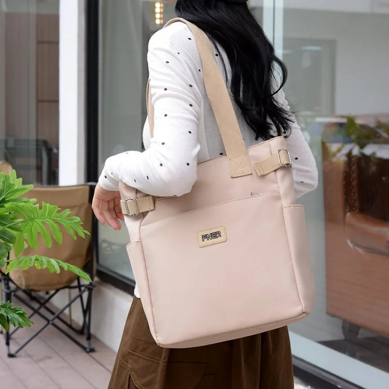 

Sleek-chic 2025 New Ladies Luxury Brand Leather Crossbody Bag Famous Designer Simple Popular Classic​