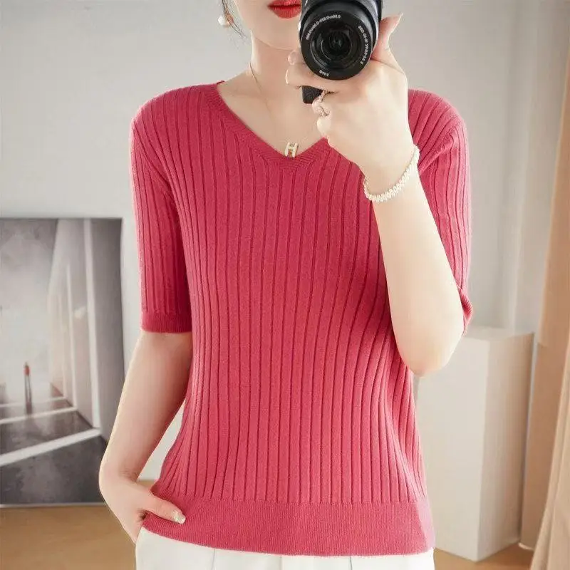 

Женский свитер весна-лето с коротким рукавом, V-образным вырезом, вязаная рубашка, повседневный корейский пуловер, полосатая базовая рубашка, приталенный джемпер