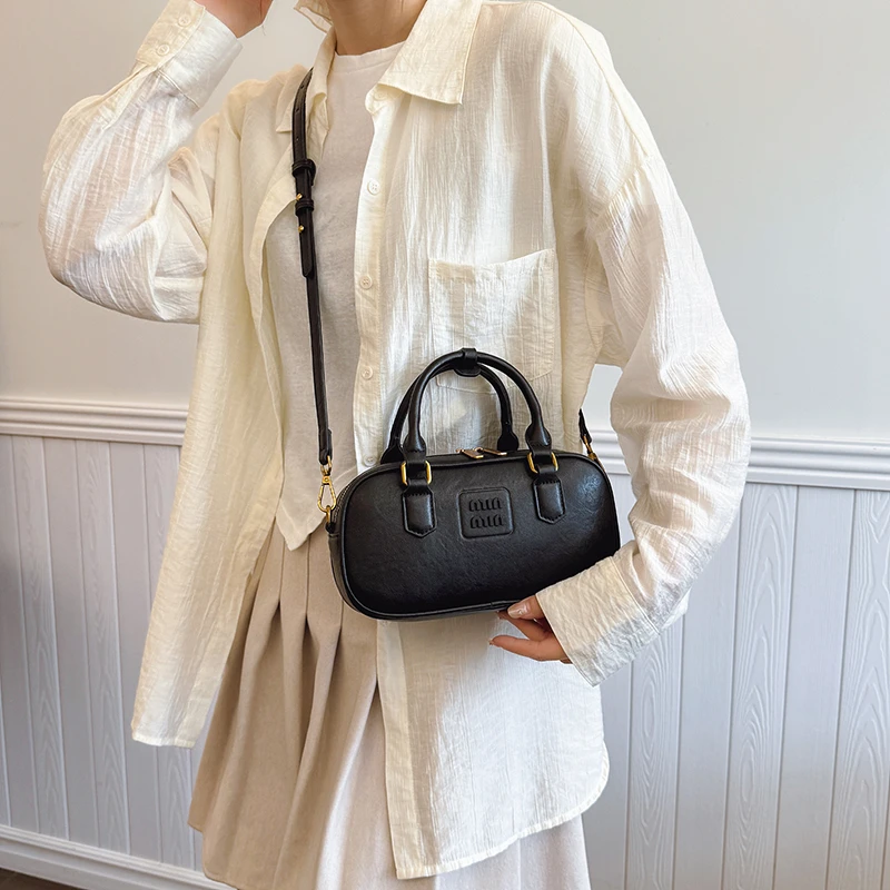 

Classic Elegant Ladies Messenger Bag Genuine Leather By Famous Designer Luxury Brand Women Handbag Popular Item