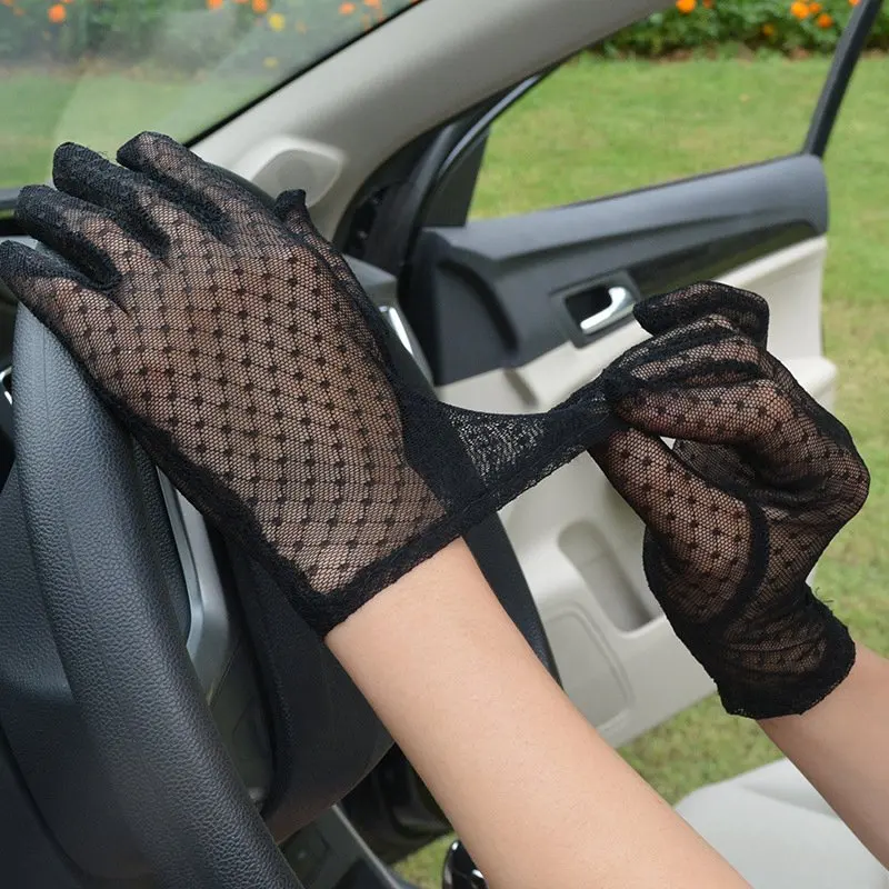 1 Pairs Women Vintage Elegant Gloves Lace Full Finger Gloves Short Tulle Etiquette Stretchy Black Transparent Driving Mittens