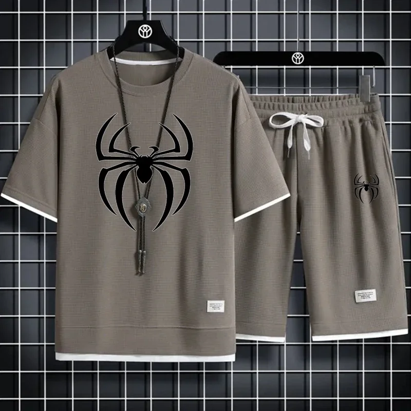 Повседневные мужские шорты с футбольной рубашкой и короткими рукавами. Модный универсальный стиль на весну и лето. Из полиэстера