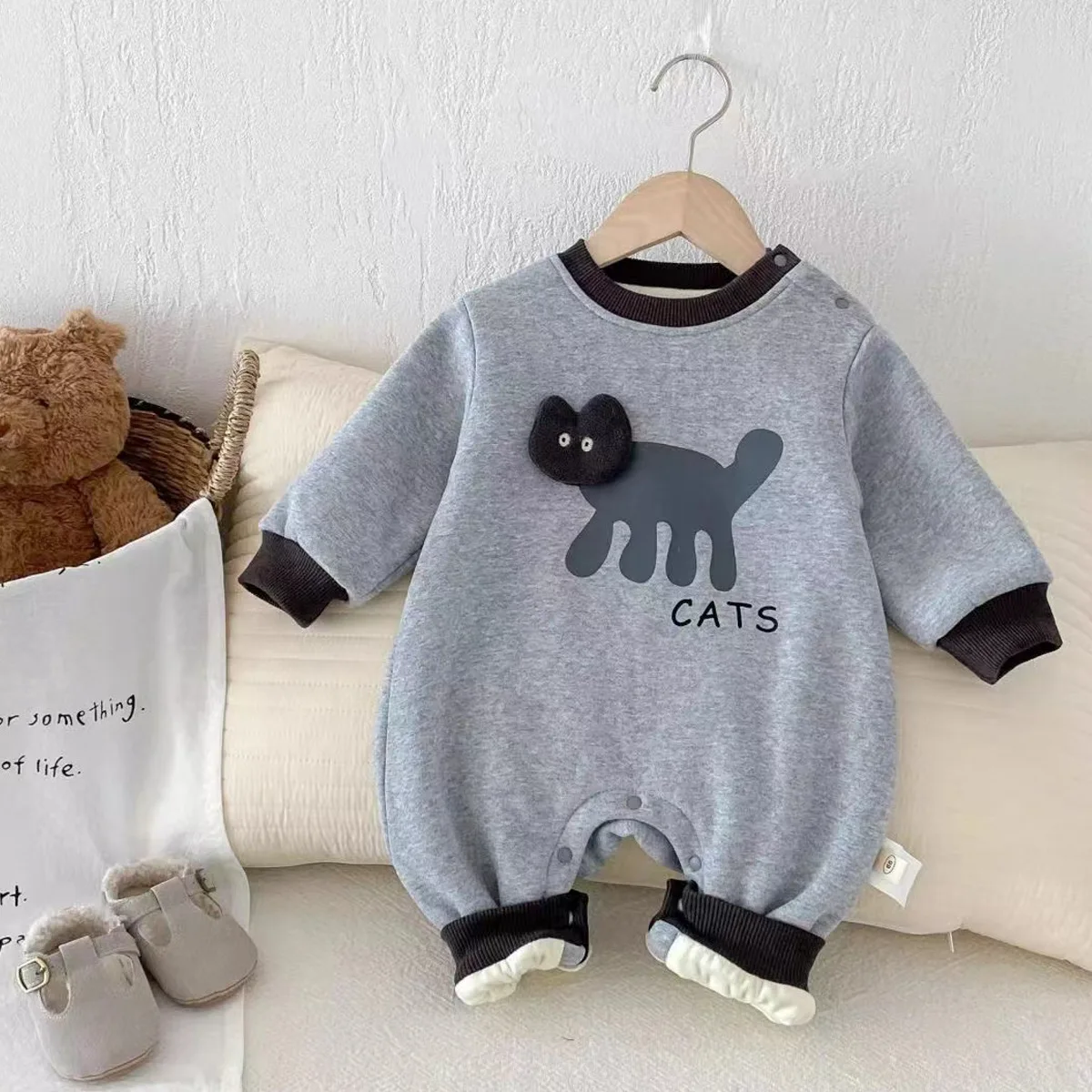 

Baby crawling suit autumn and winter new style cute little cat long-sleeved jumpsuit,warm cotton-padded clothes