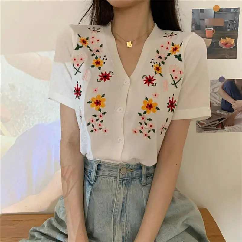 2024 New Fashion Embroidered Tops Office Lady V-neck Cardigan Women\'s Clothing Summer Solid Color Buttons Temperament Blouses