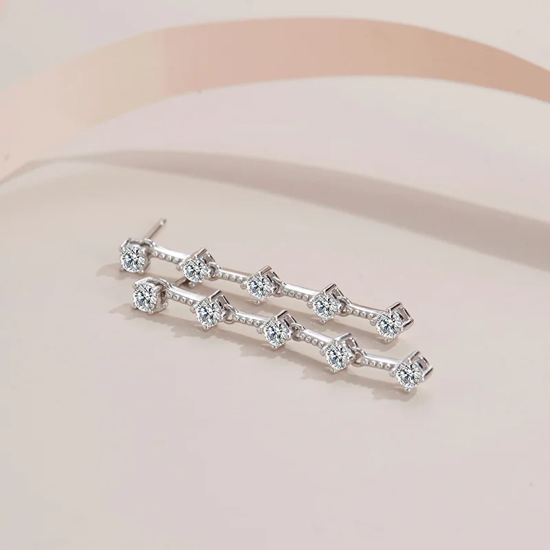 Orecchino a goccia con diamante Moissanite da 1 carato da 3 mm Classico rotondo in argento S925 Gioielli di fidanzamento romantici carini