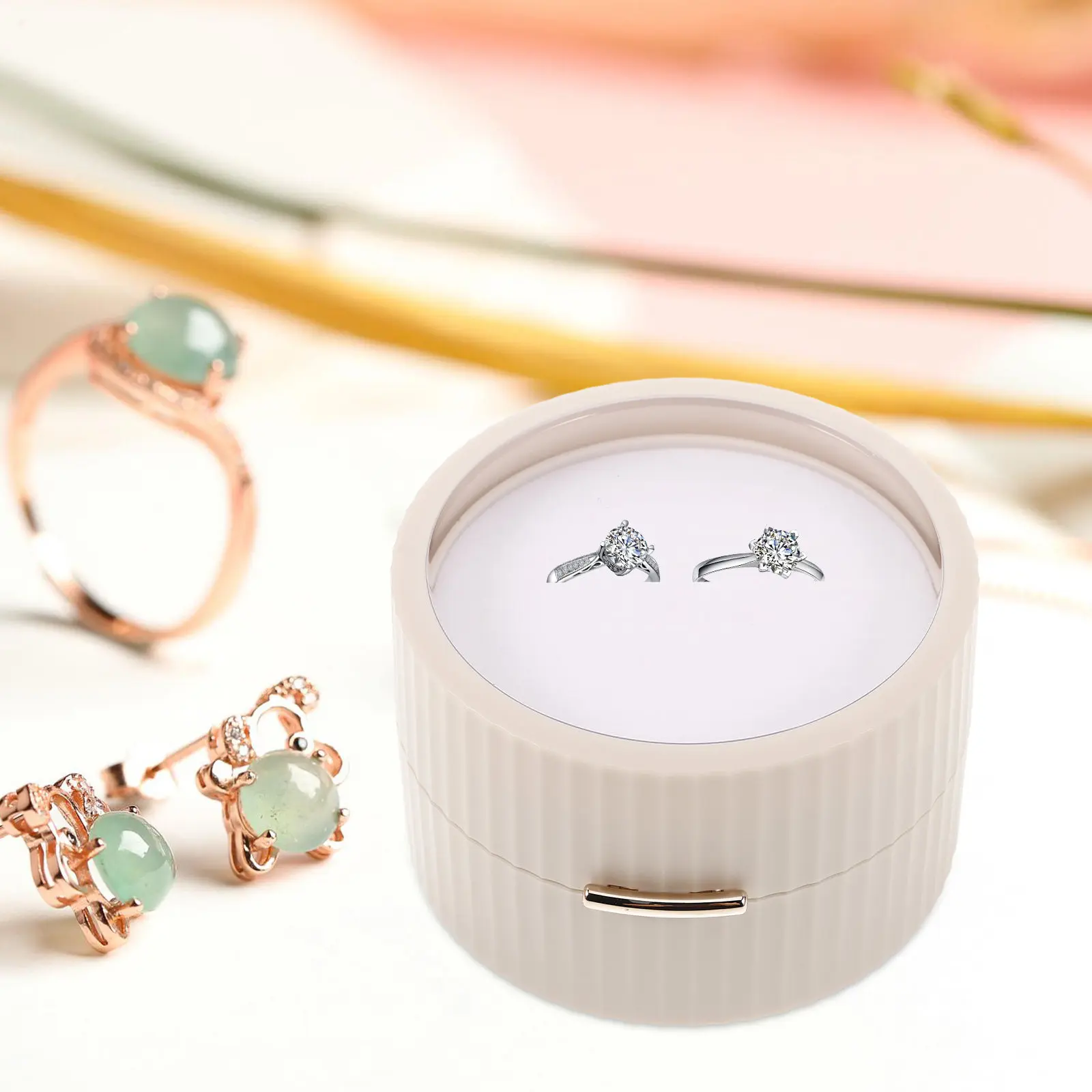 

Маленькая шкатулка для украшений, контейнер для хранения ювелирных изделий, органайзер для ожерелий, браслетов, колец, сережек, компактный футляр для мелочей, для туалетного столика