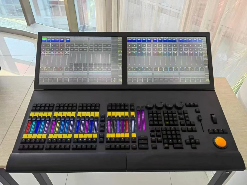 1 piece with flightcase Windows 10 system MA2 Controller with RGBW blacklight Black Horse Wing Command Console