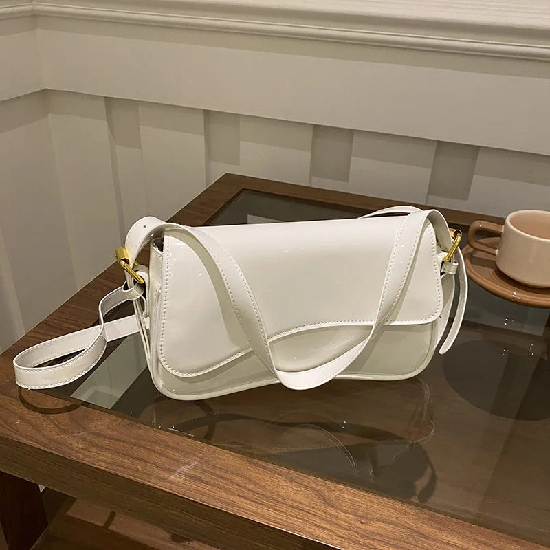 

Сумка на плечо из лакированной кожи, роскошный женский кошелек под мышками, минималистичная пригородная сумка, глянцевая сумка через плечо, шикарная сумка «день-ночь» ​