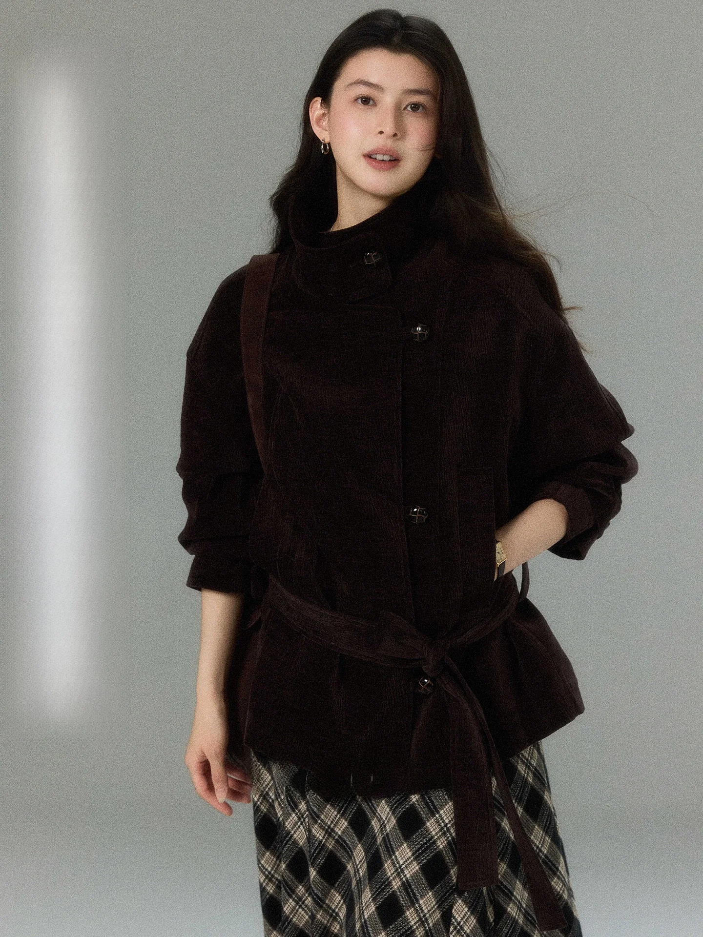 

Женская осенне-зимняя куртка свободного кроя с поясом, воротником-стойкой, модная, для повседневной носки