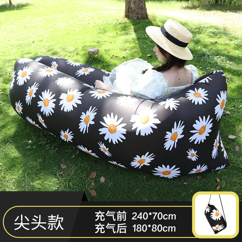 Variant: Black Daisy Pillow