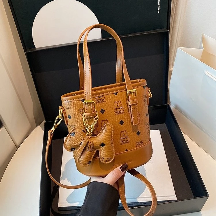 

2026 New Teddy Bear Print Bucket Bag, Unique Design Adjustable Shoulder Strap, Cute Top Handle Purse for Women Hand Bag