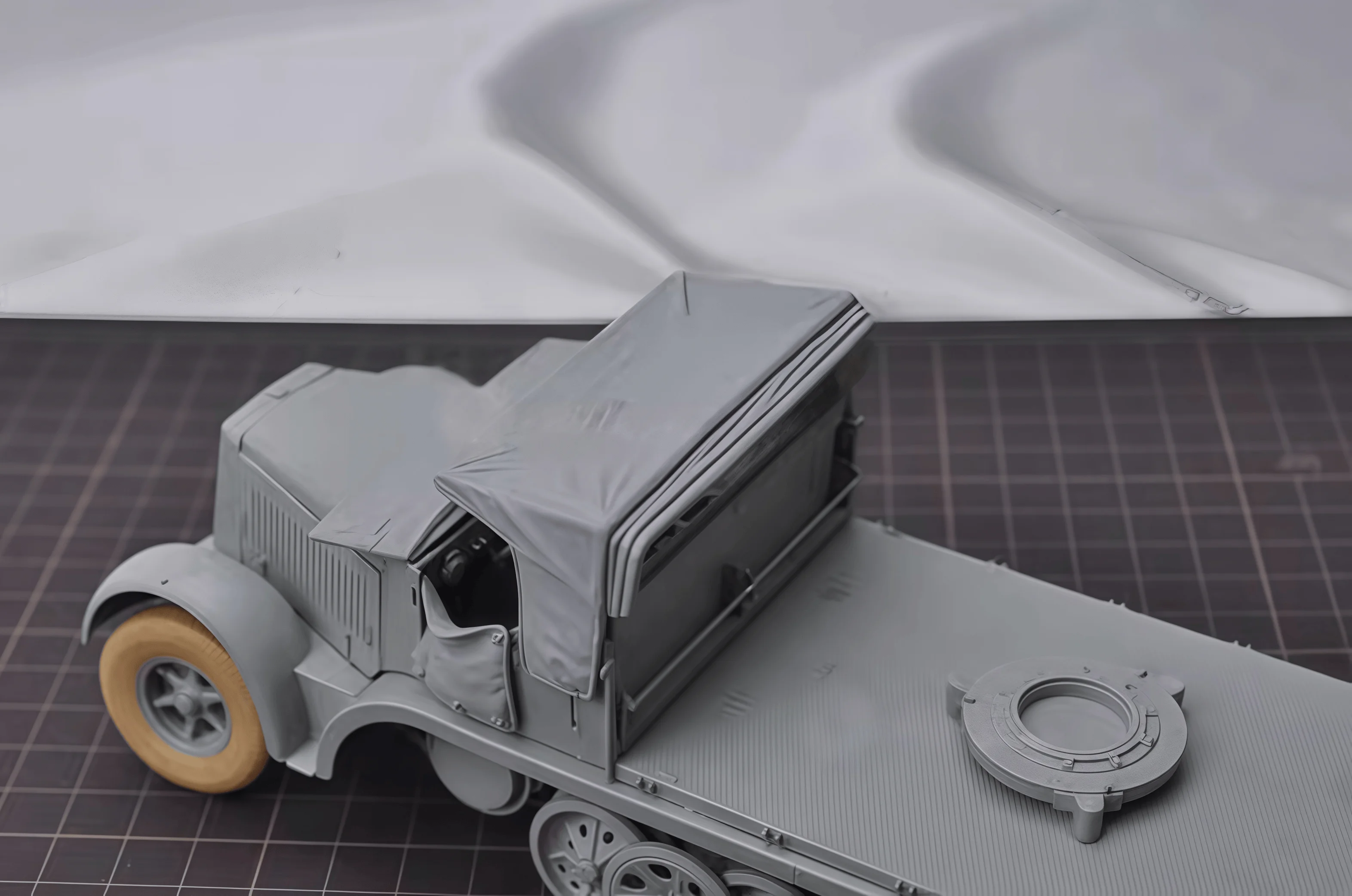Комплект для сборки модели из литой смолы 1/35, Sd.kfz 7/1, полугусеничный сарай из смолы для противоалетного пистолета, неокрашенный