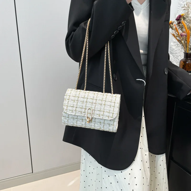 

2025 Elegant Chain Shoulder Bag Womens Versatile Underarm Purse Minimalist Square Crossbody Chic Small Handheld Tote