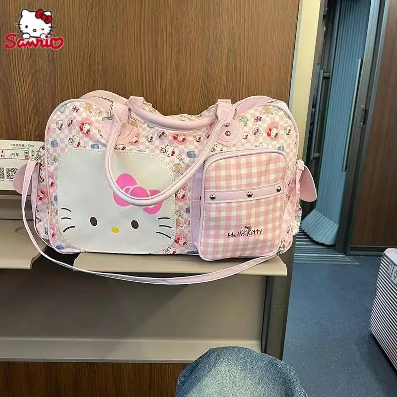 

Kawaii Sanrio Traveling Bag Cute Hello Kitty Cartoon Large Capacity Portable Multifunctional Portable Fitness Bag Girls Toys