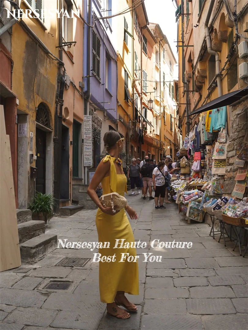 Nersesyan élégant jaune sirène robes de soirée bretelles Spaghetti nœud col carré robes formelles robe de soirée d'invité personnalisé