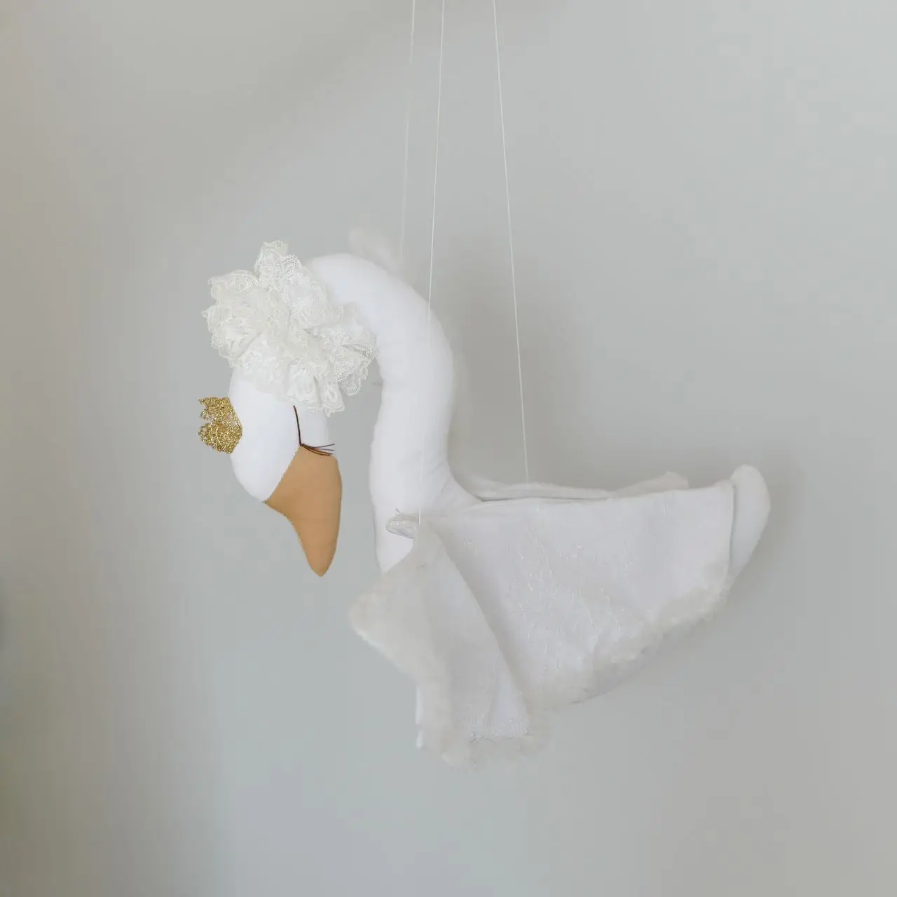 Swan Mosquito Net Decoration Hanging Decoration Baby Crib Mosquito Net Hanging Decoration Creative Hanging Head Swan Wall Decora