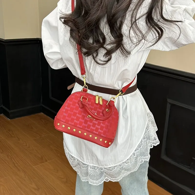 

2025 Vintage Fashion Letter Print Clutch Bag - Trendy Crossbody Shoulder Purse with Shell Design for Women