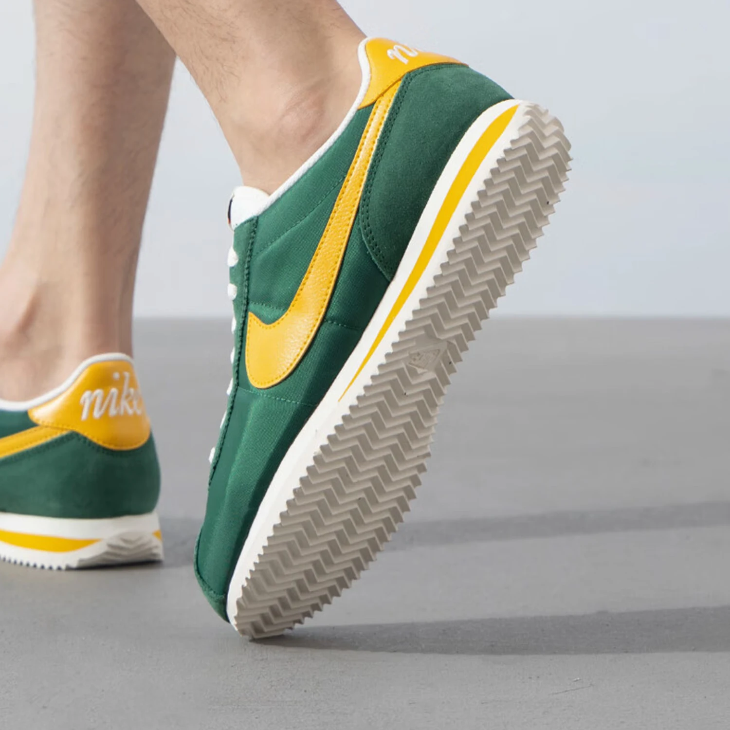 حذاء نايك الرسمي الأصيل 2024 الجديد للرجال والنساء حذاء كاجوال ريترو متين HF1435-300 #4