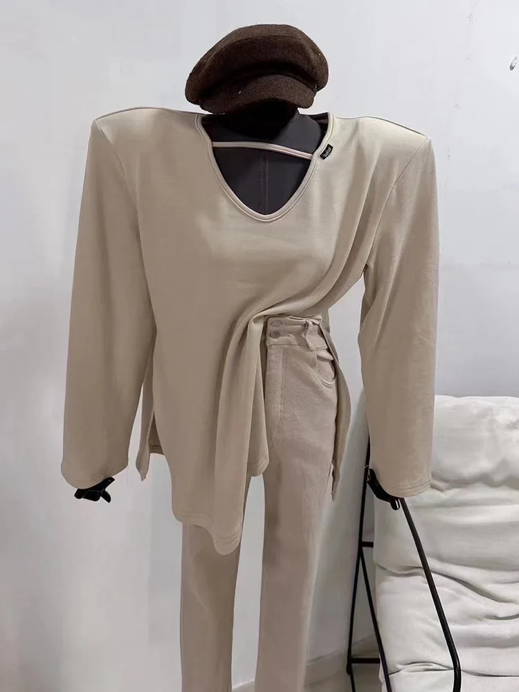 قميص نسائي متعدد الاستخدامات بأكمام طويلة وياقة على شكل حرف U، قميص أساسي متوسط الطول للخريف والشتاء، أسلوب عصري للتنقل اليومي