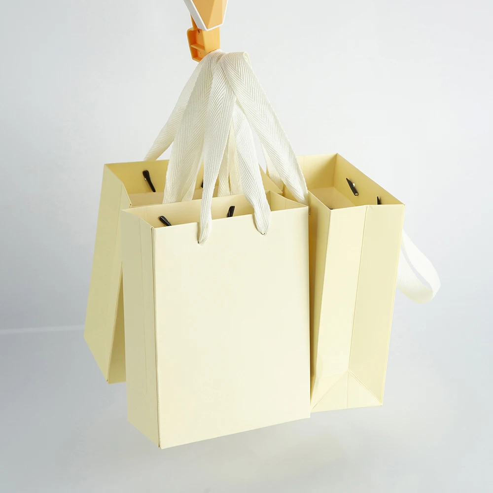 10pcs  Paper Bags with Handles Gift Bags 12x6x16cm Gold White  Film Bright Kraft Cardboard Birthday Party Favors Goody Tote Bags