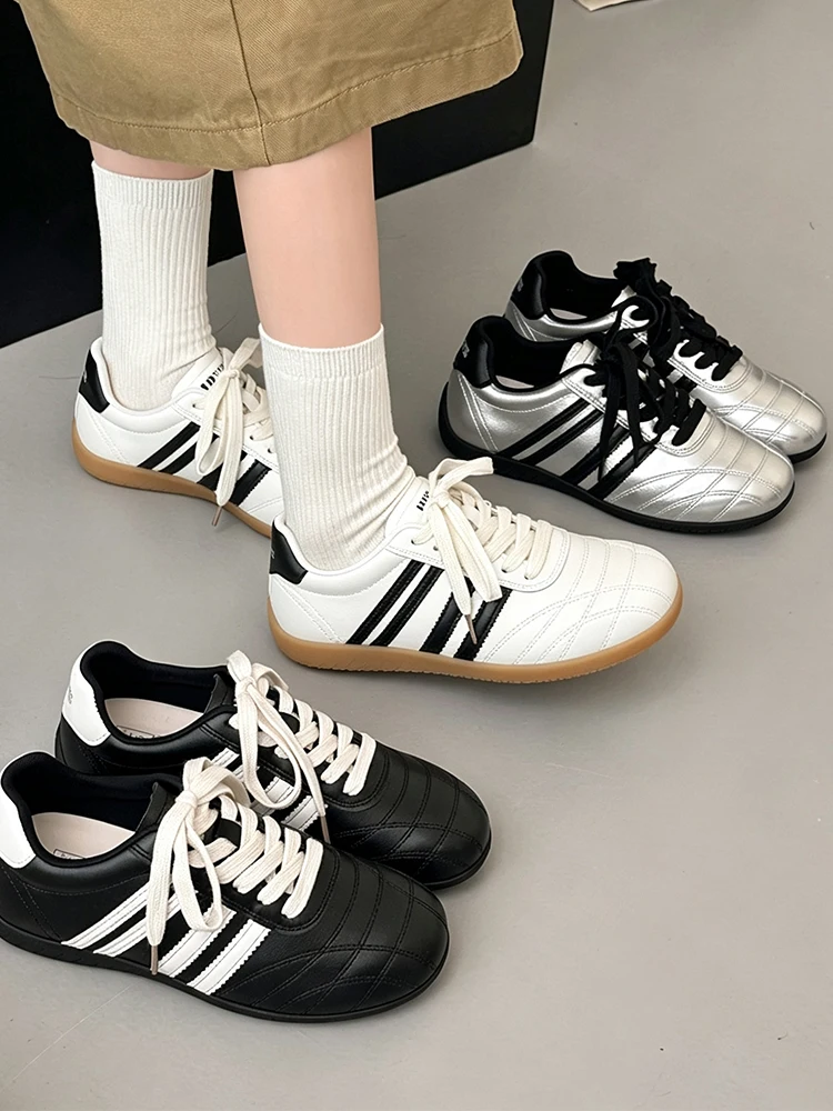 Women's Casual Dequan Shoes Spring Autumn Soft Bottom Leather Surface All-Match 2026 Football Sports Shoes Comfortable Low Top