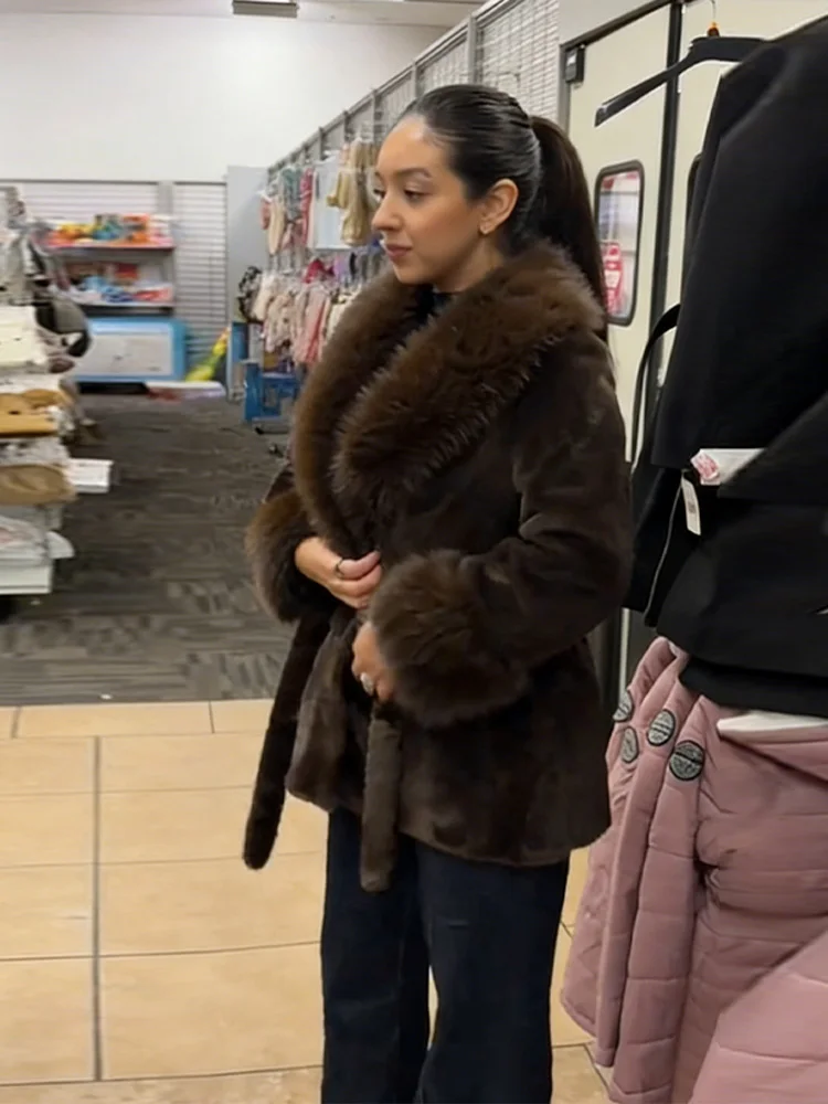 Frauen Chic Schokolade Farbige Faux Pelz Jacke Winter Vintage Lange Ärmeln Dicke Warme Mantel Verstellbare Taille High Street Oberbekleidung