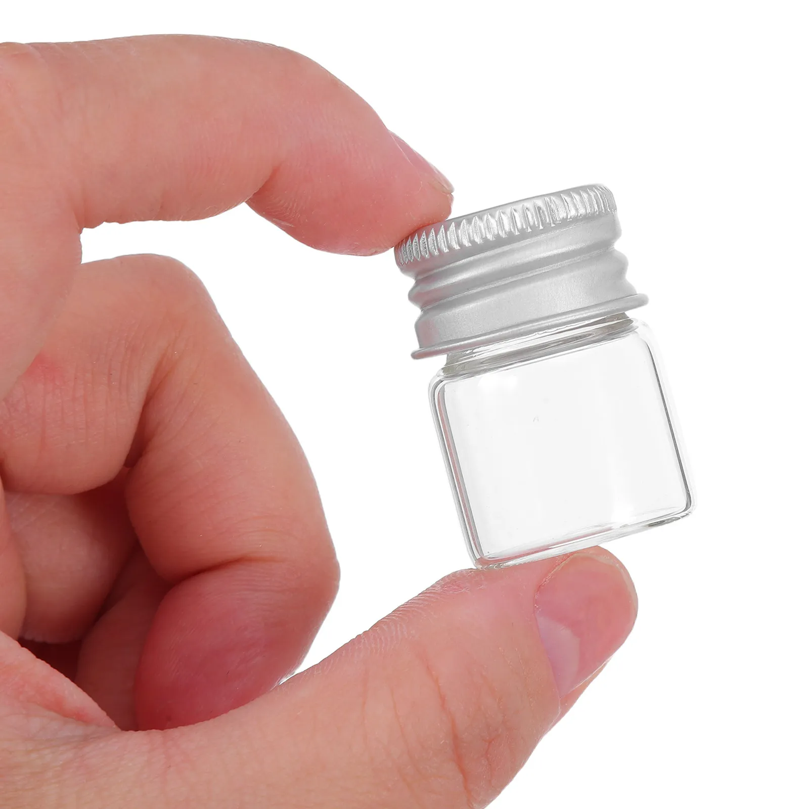 

100 шт. миниатюрных стеклянных баночек с алюминиевыми крышками, 5 мл, герметичные мини-флаконы для хранения эфирных масел, органайзер для бусин, для свадебных украшений