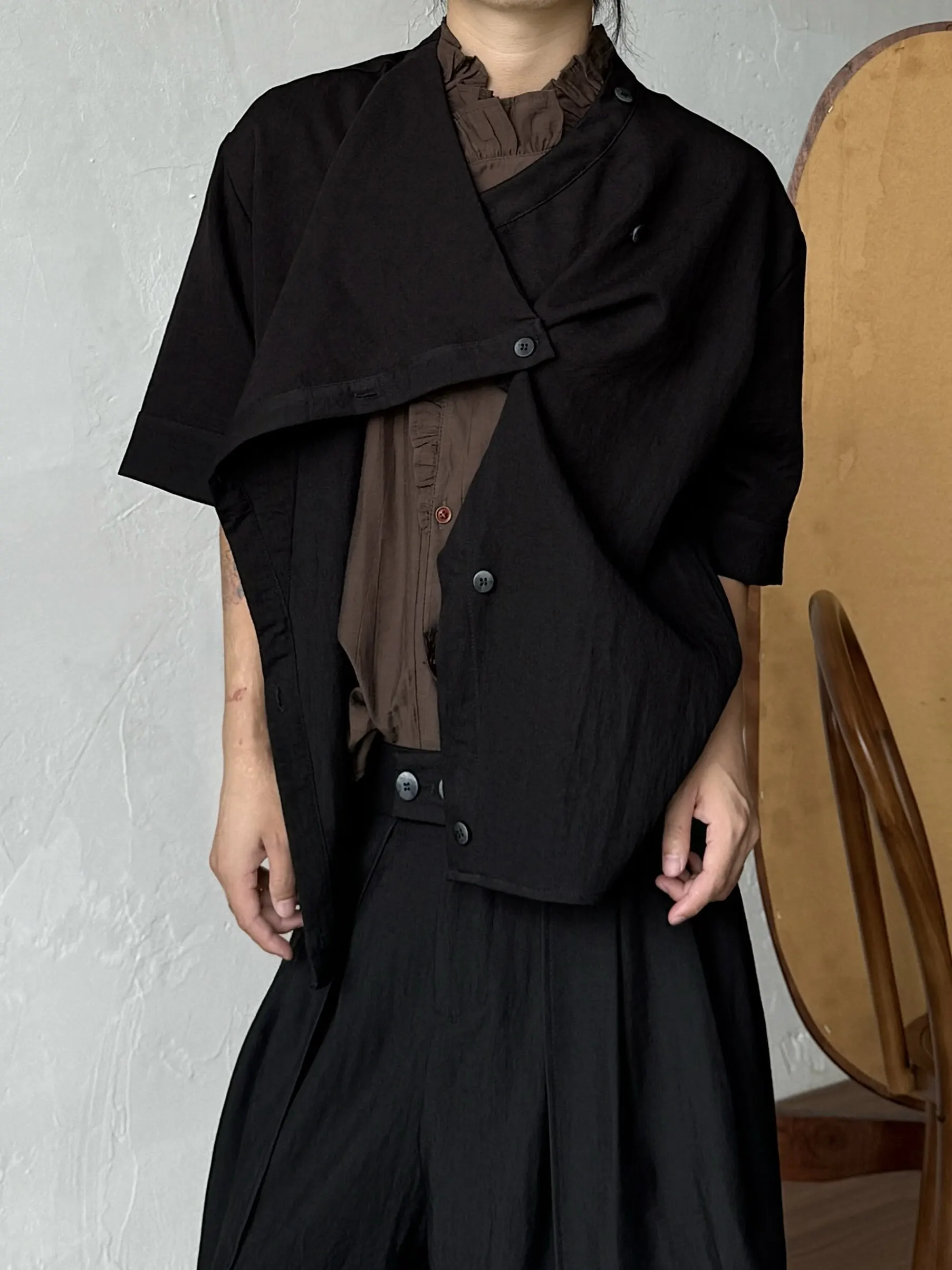 Retro Japanese Style Asymmetric Short Sleeve Loose Shirt Unisex Breathable Cotton Polyester Nylon Blend Fall Collection