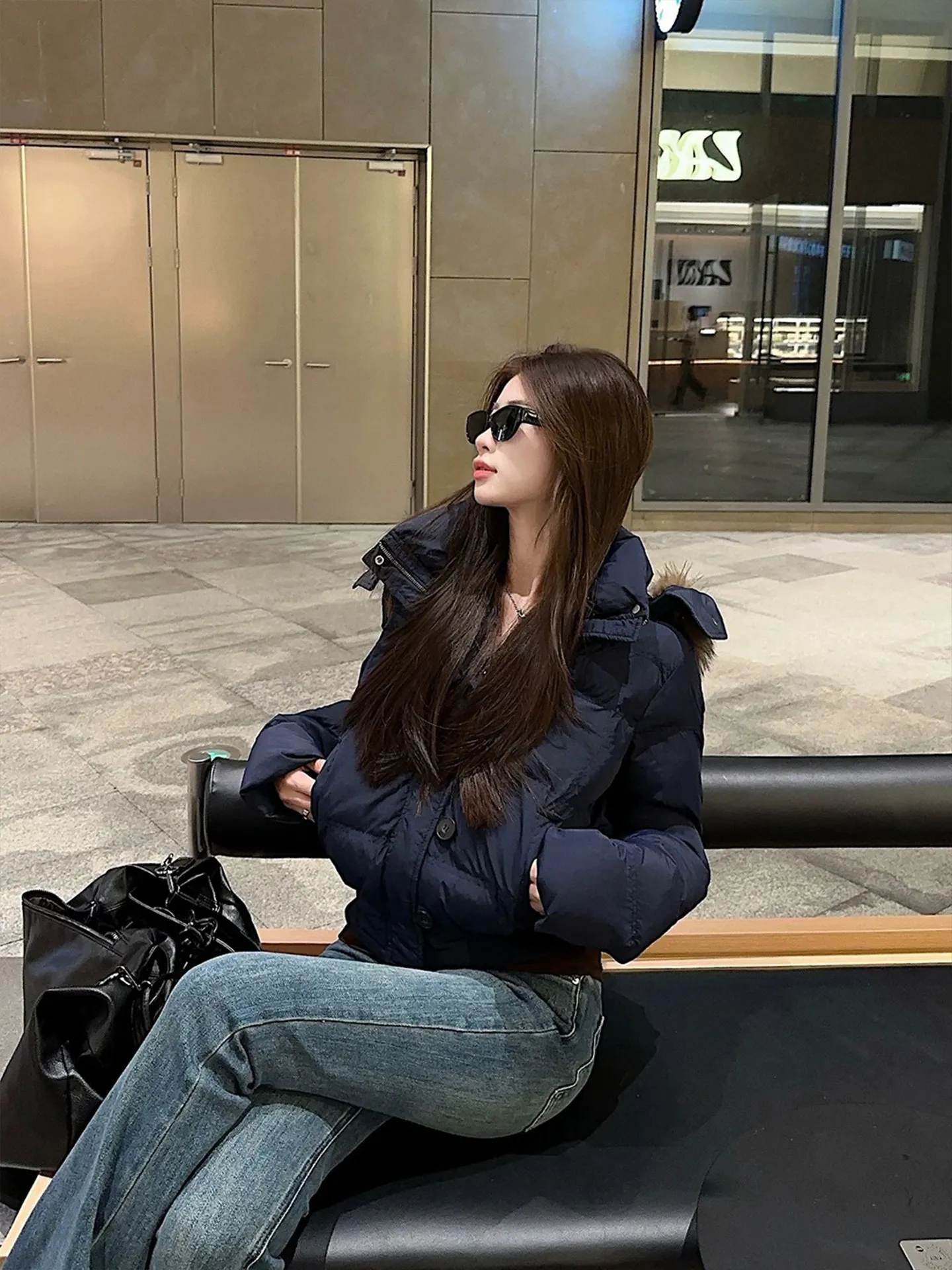 Korean Large Fur Collar Short Padded Jacket Women 2026 Winter New Thick Hooded Parkas Women Retro Zipper Button Puffer Jackets