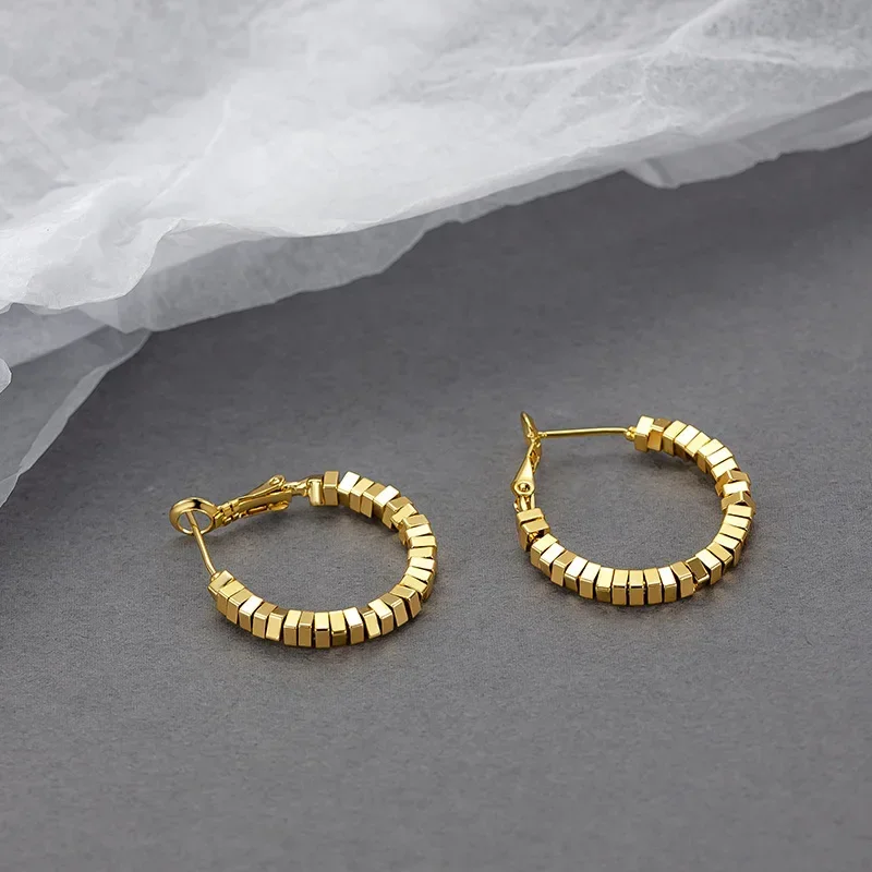 

9999 Real Gold 24K Niche High-end Temperament Broken Earrings Ins Wind Small Gold Nuggets Hong Kong Style Stud Earrings Women