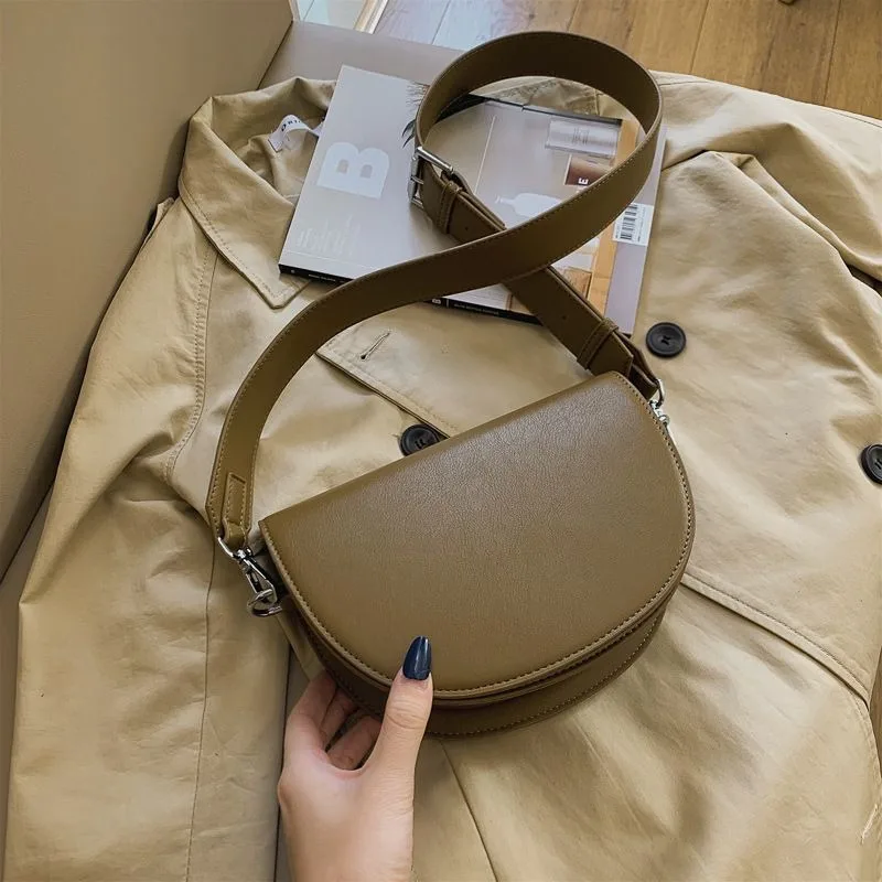 Online Celebrity Texture Female New Style Fashion Brand Fashion Wide Shoulder Strap Shoulder Bag Crossbody Bag Saddle Bag