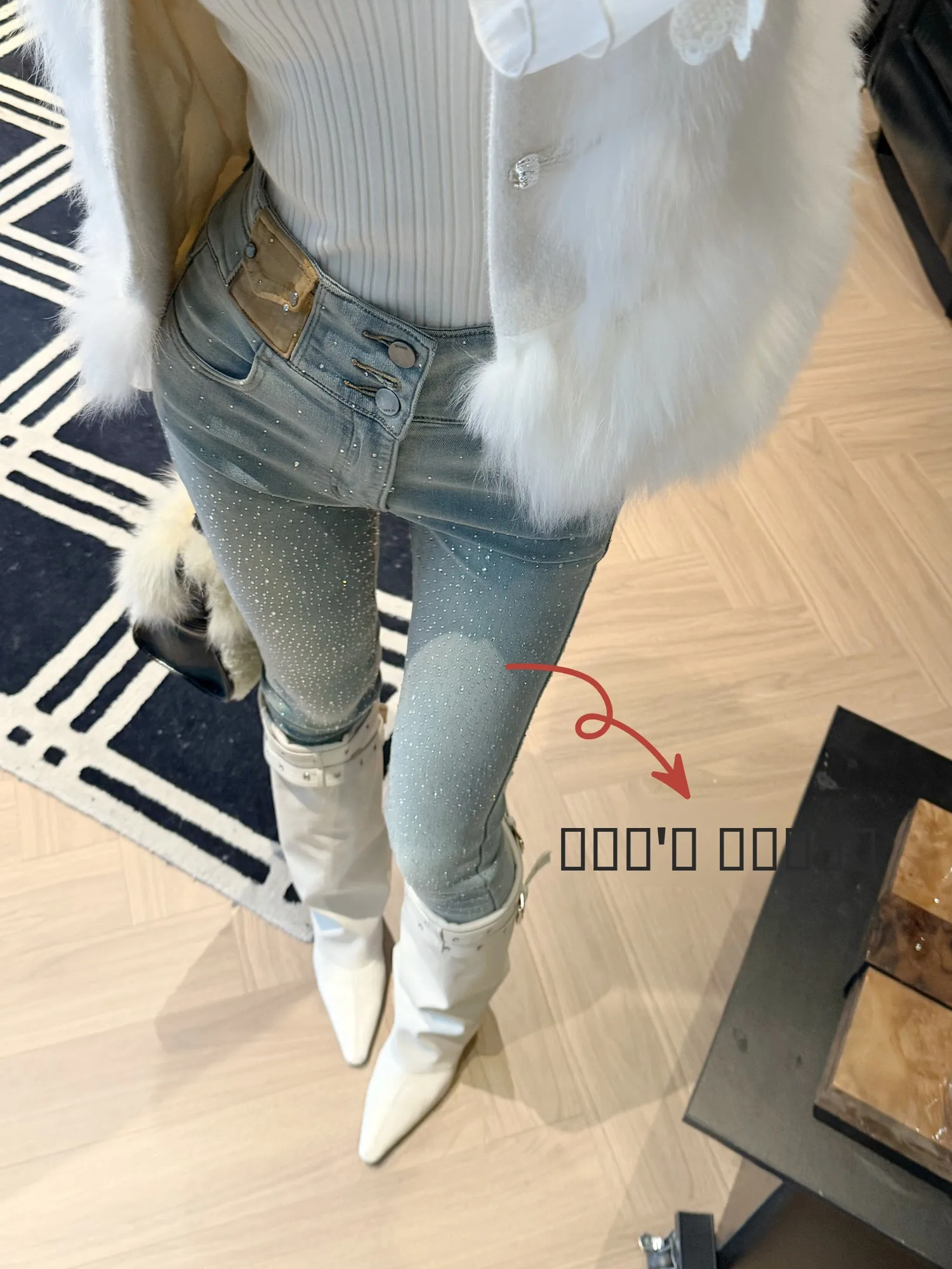 

LADIES FIRST Heavy Du iny Diamond Embellied Faded Jeans Casual Sle l Waist Straight Leg Pants for Women