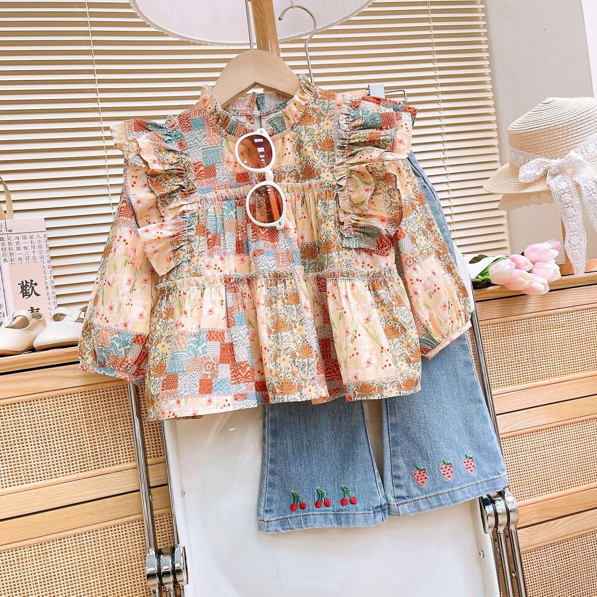 2024 Spring and Autumn New Girls' Clothing Fashion Women's Treasure Floral Doll Shirt Plus Jeans Set