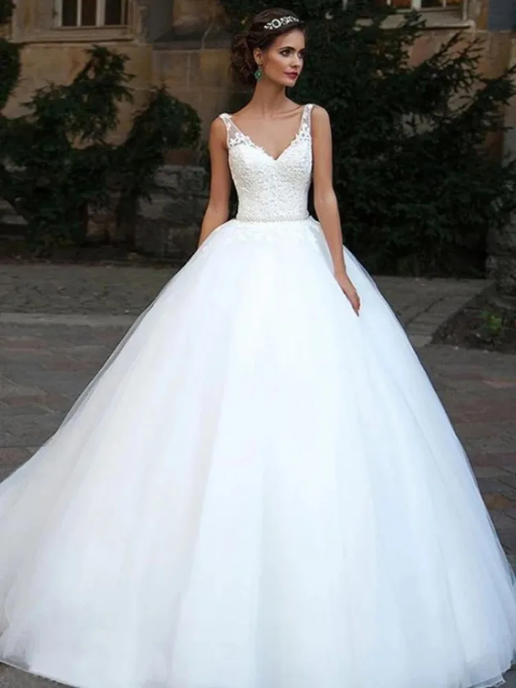 

V Neck Wedding Dresses Lace Applique A Line Backless Bridal Gown Customized Plus Size Bride Dresses Vestido De Novia