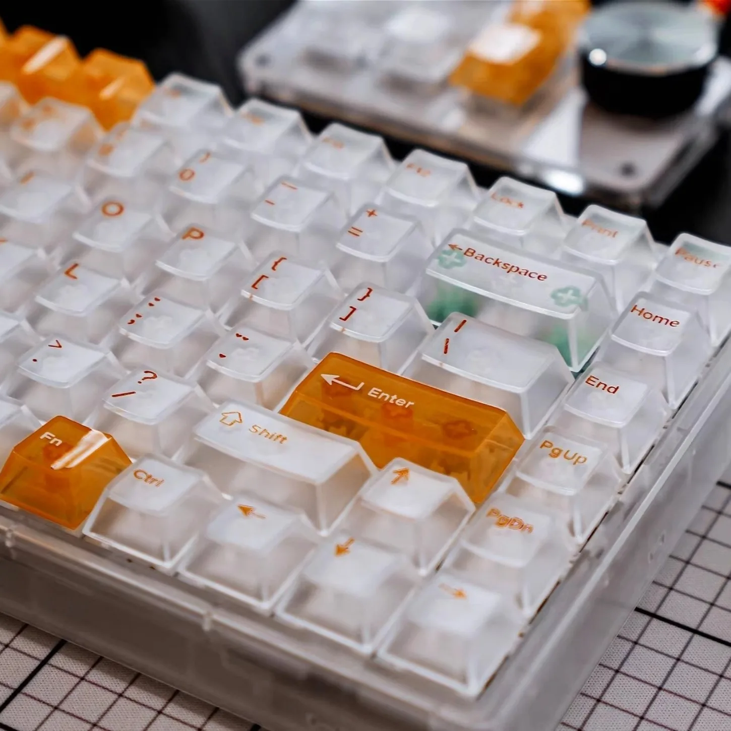 

Cherry Key Cap Kit PC White Orange Wine Red Color Mist Transparent Personalized for 60/64/84/98/108 Mechanical Keyboard Wooting