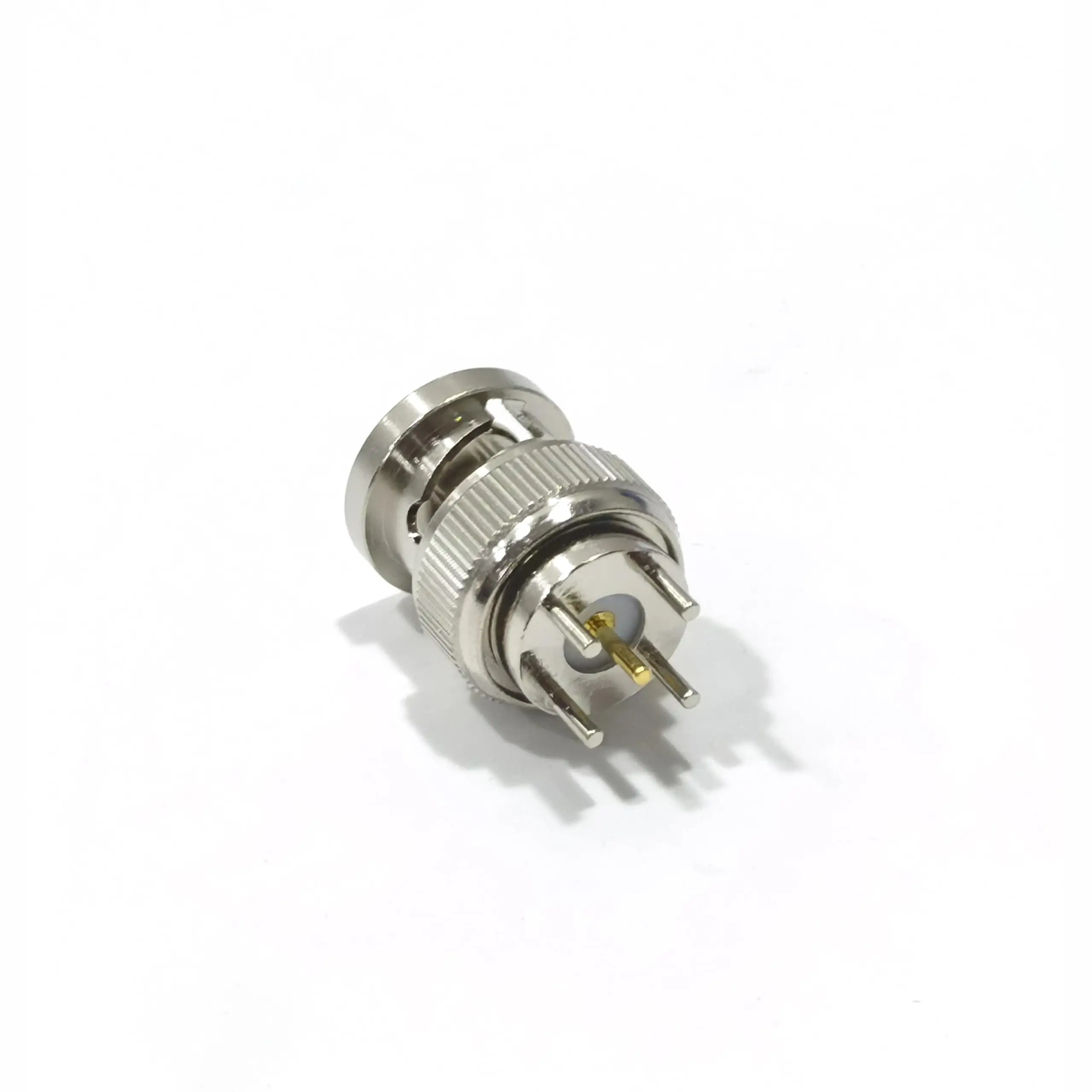 conector-bnc-macho-montagem-em-pcb-reta-tipo-de-furo-passante-50-ohm-revestido-de-cobre-e-niquel-tipo-soldavel-para-placas-de-circuito