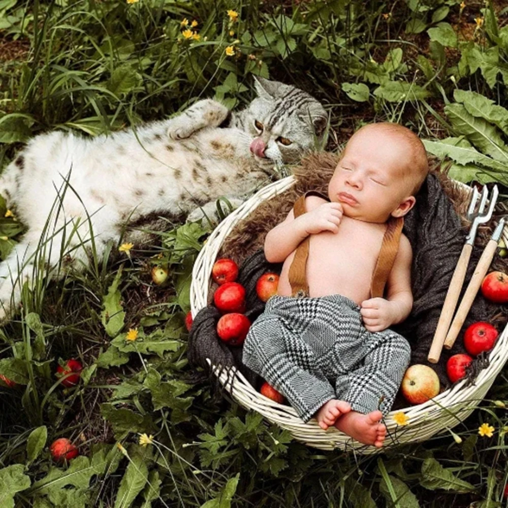 

Комплект для фотосессии новорожденных: клетчатые брюки на подтяжках с беретом, реквизит для фотосъемки, наряд для маленького джентльмена