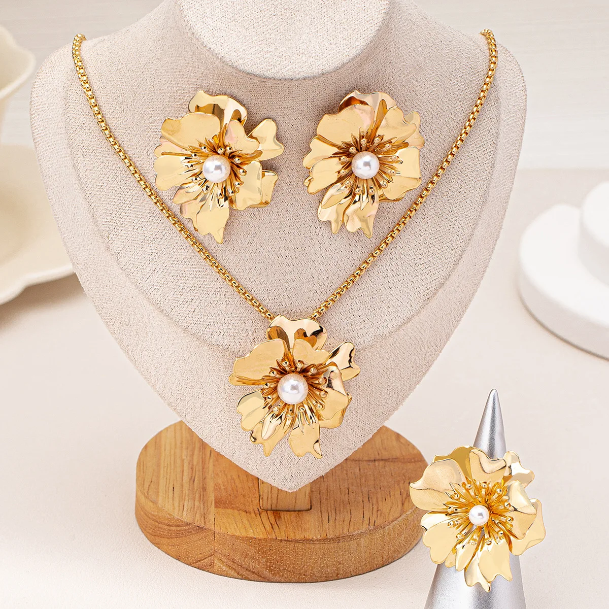 Flower Jewelry Set Gold Color Metal Pearl Petal Pendant  Necklace Earring Ring for Women Party Wholesale Accessories