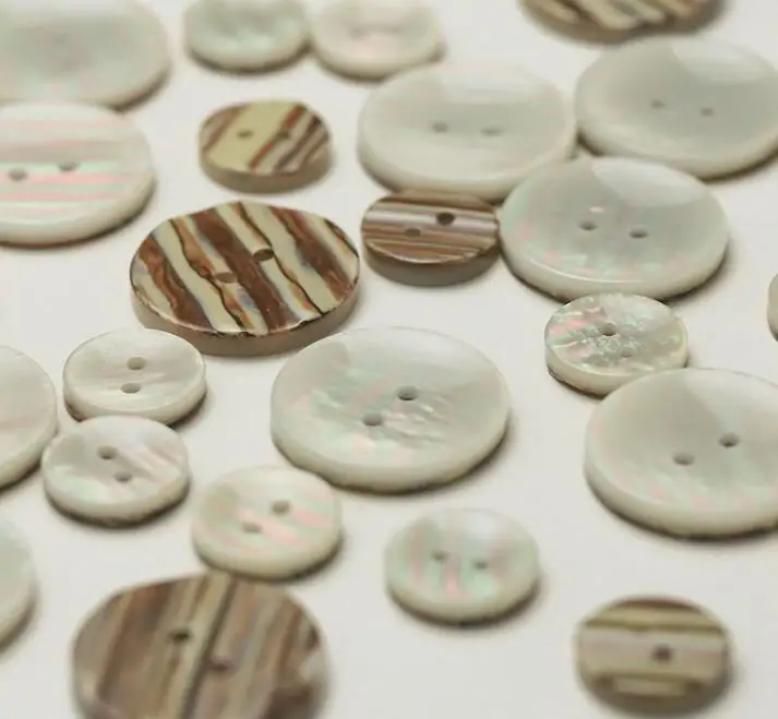 10pcs/LotSize:11mm-25mm Minimalist stripe two eyes resin Buttons fashion Button Coat jacket decoration Sewing(SSA-4072)